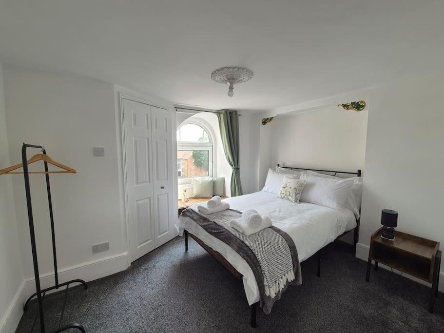 #26C 2 Bed Apartment Портсмът Екстериор снимка