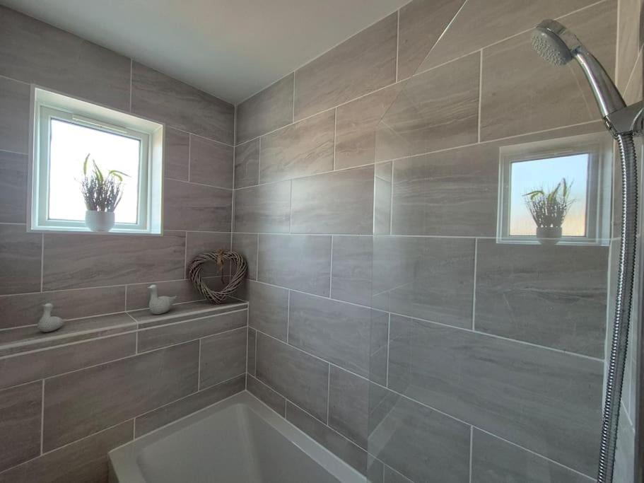 #26C 2 Bed Apartment Портсмът Екстериор снимка